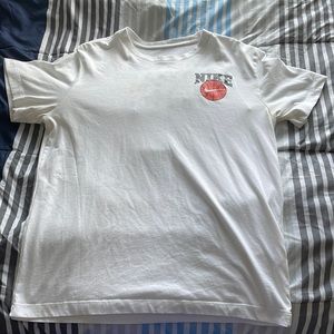 Nike Graphic T-Shirt